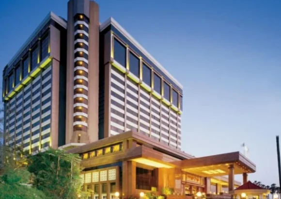 TAJ LANDS END, MUMBAI